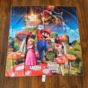 Super Mario x Lush Cosmetics knot wrap